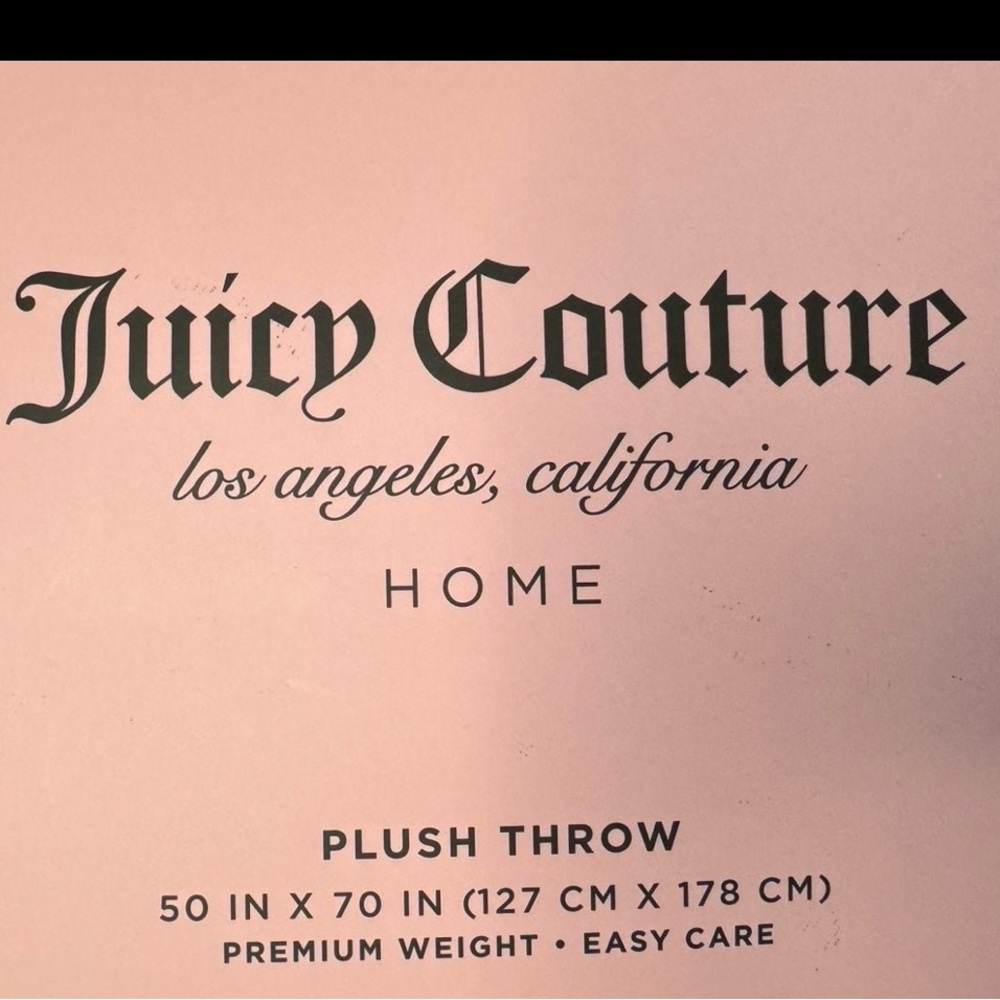 *NEW* Juicy Couture Crowns and Heart Black Throw Blanket - Picture 2 of 8